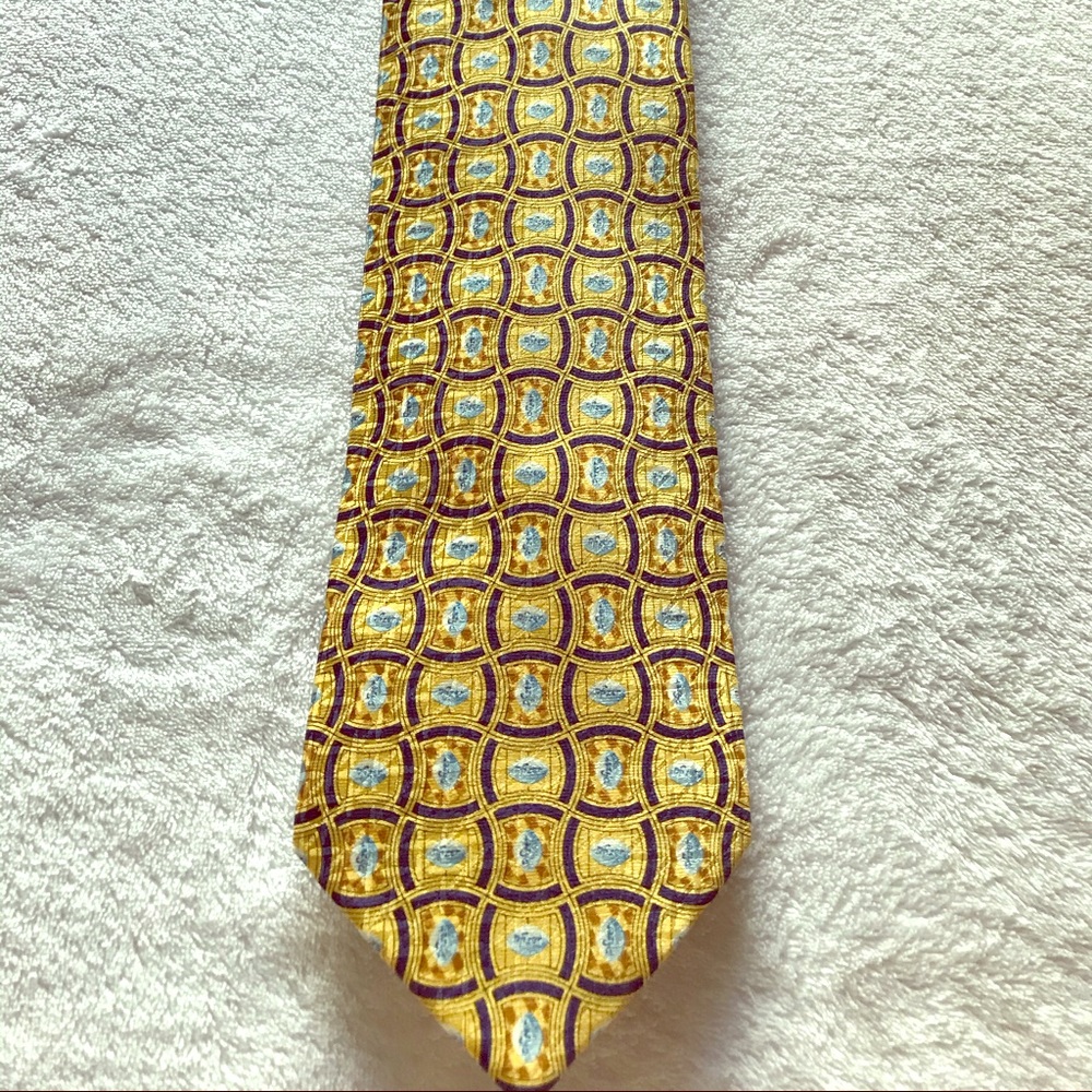 Pfizer Tie